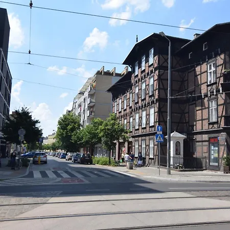 Sikorskiego Free Parking Познань