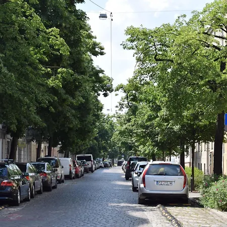 Sikorskiego Free Parking *